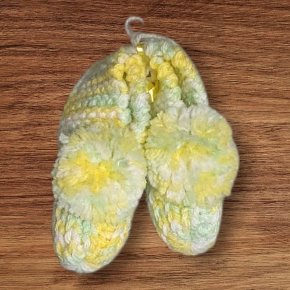 Hand Knit Newborn Baby Booties Crochet Pom Pom Slippers